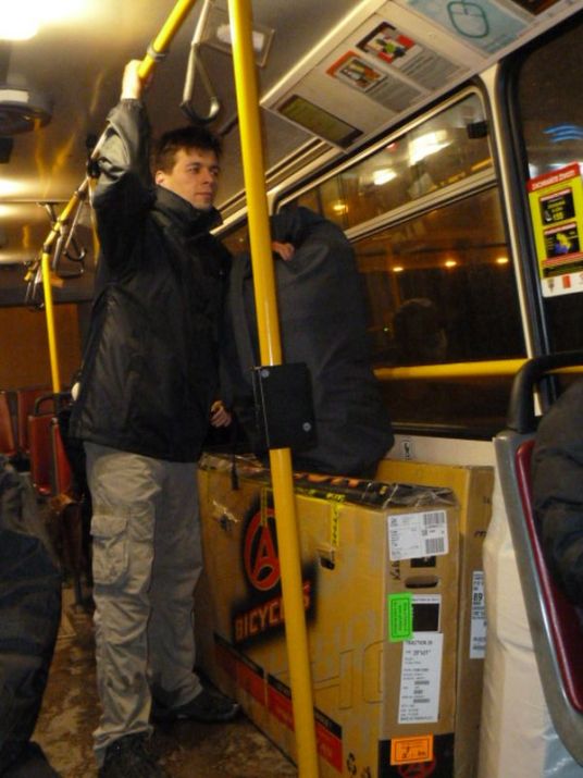 02 Nočným busom na letisko