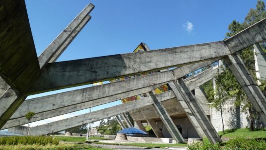 03 Pozoruhodná architektúra pamätníka