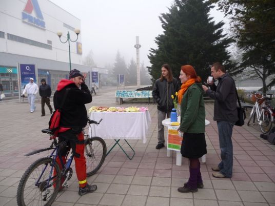 ...na ceste do práce v rannej hmle.