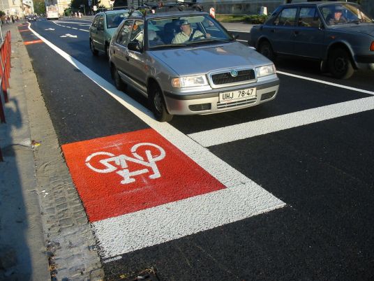 Predsunutá stop-čiara, Uherské Hradiště